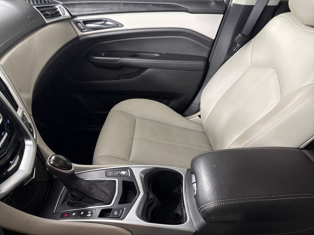 Used 2016 Cadillac SRX Luxury w/ Driver Awareness Package FWD image 19