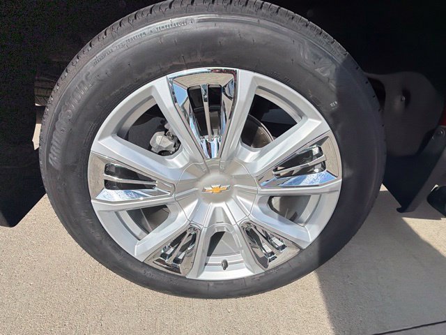 Used 2024 Chevrolet Silverado 1500 High Country w/ Technology Package AWD/4WD image 26