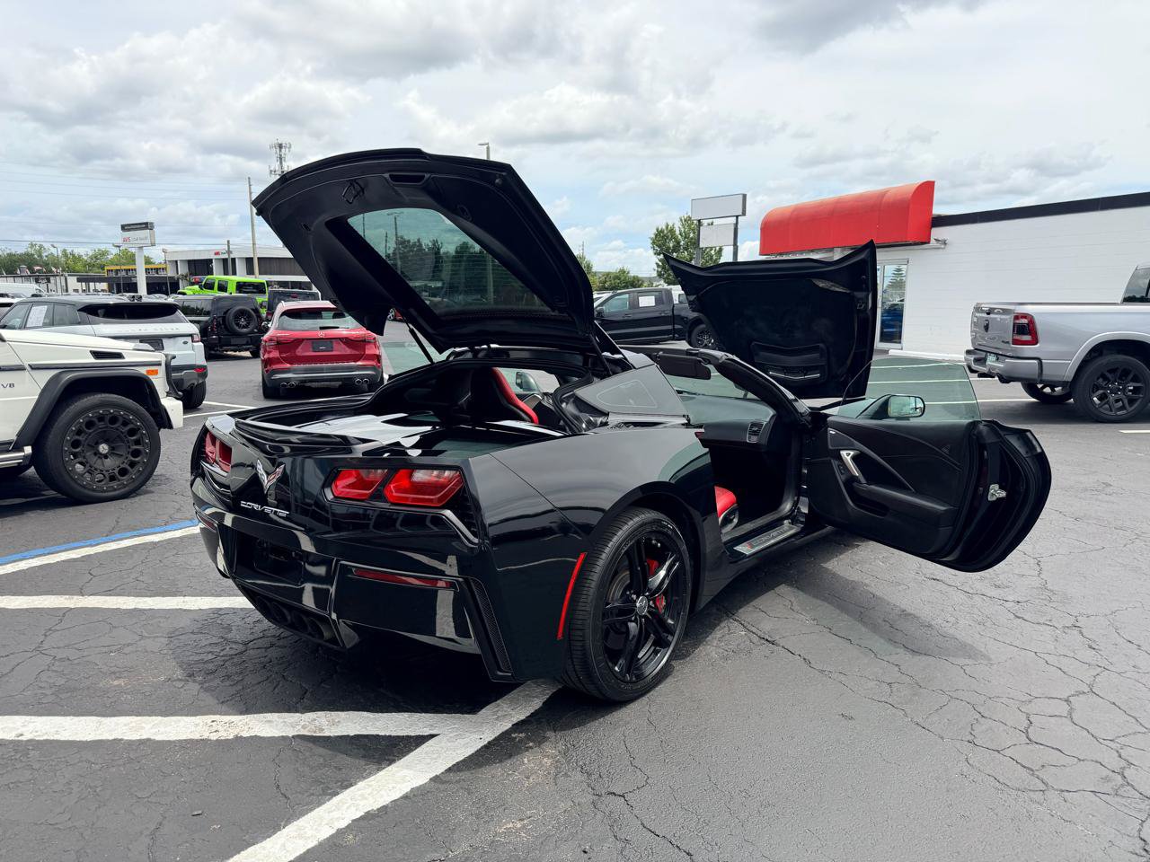 Used 2017 Chevrolet Corvette Stingray Coupe w/ 1LT RWD image 38