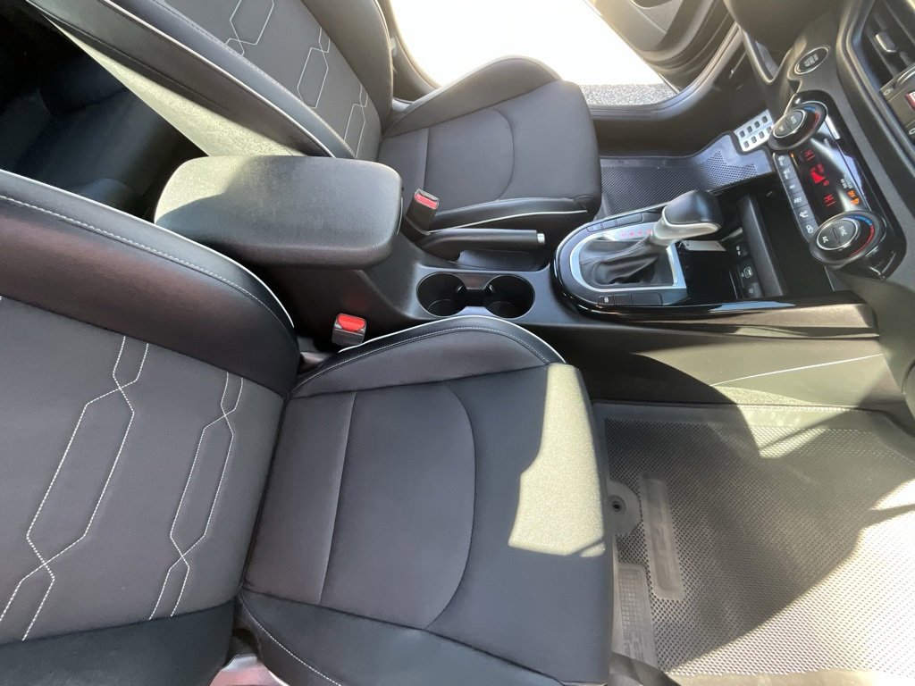 Used 2023 Kia Forte GT-Line image 33