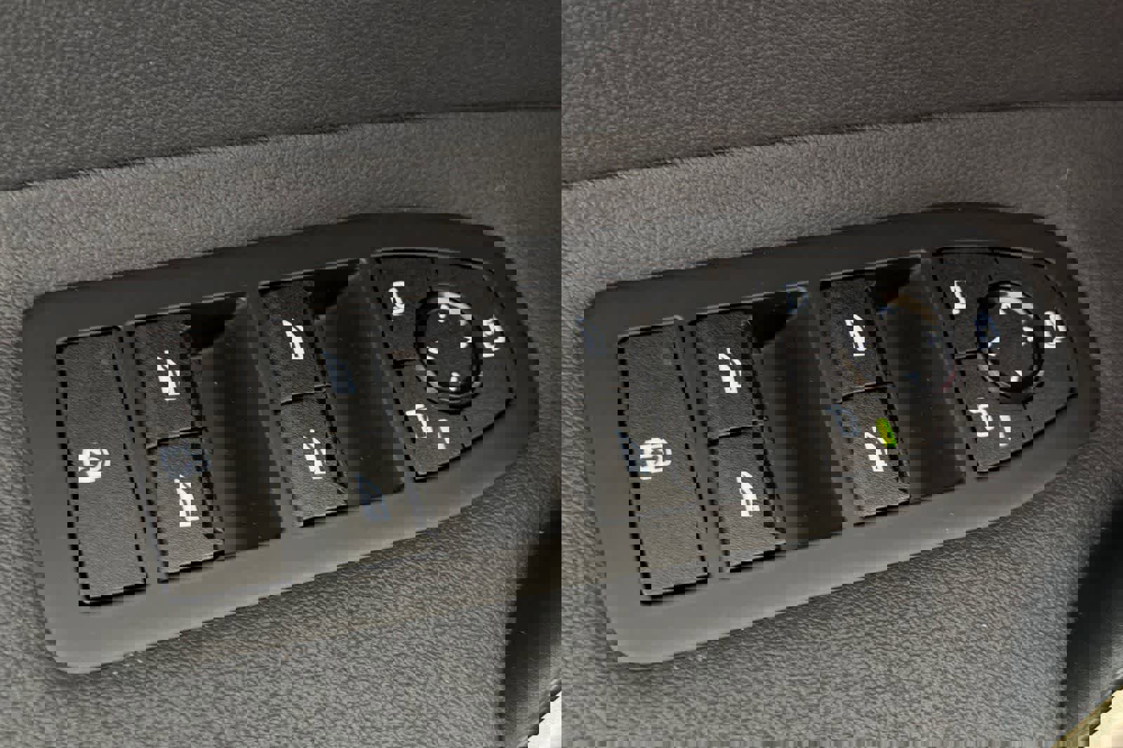 Used 2023 BMW iX xDrive50 image 13