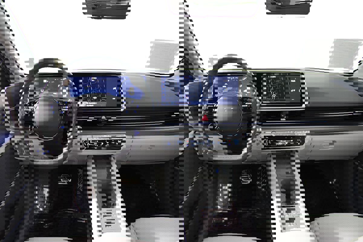 Used 2024 Hyundai Ioniq 6 Limited image 37