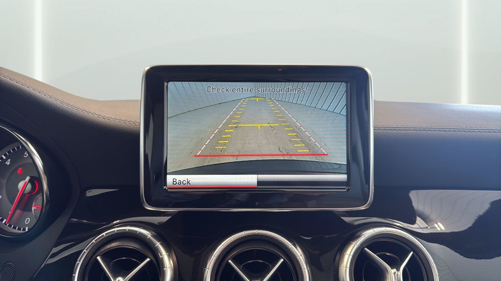 Used 2014 Mercedes-Benz CLA 250 image 21