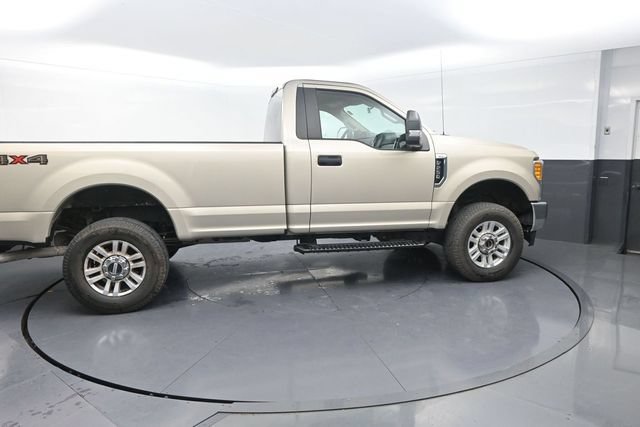 Used 2017 Ford F250 XLT w/ XLT Value Package AWD/4WD image 9
