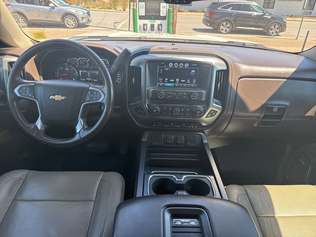 Used 2018 Chevrolet Silverado 1500 LTZ w/ Sport Package AWD/4WD image 12