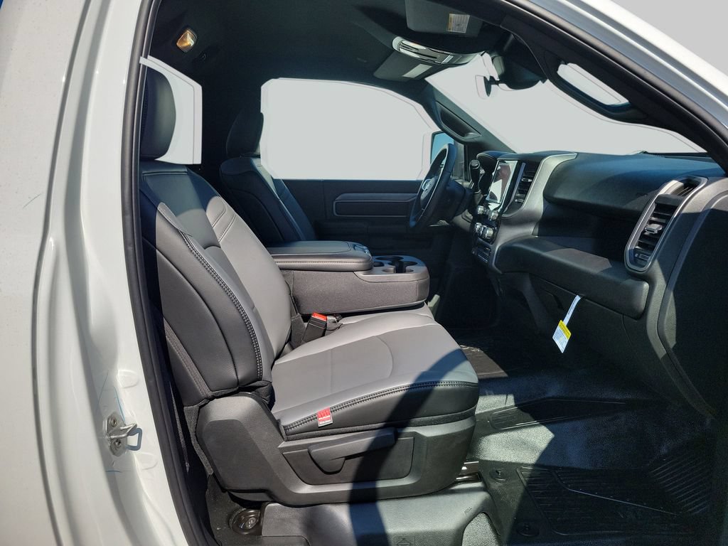 New 2027 RAM 5500 Tradesman AWD/4WD image 32