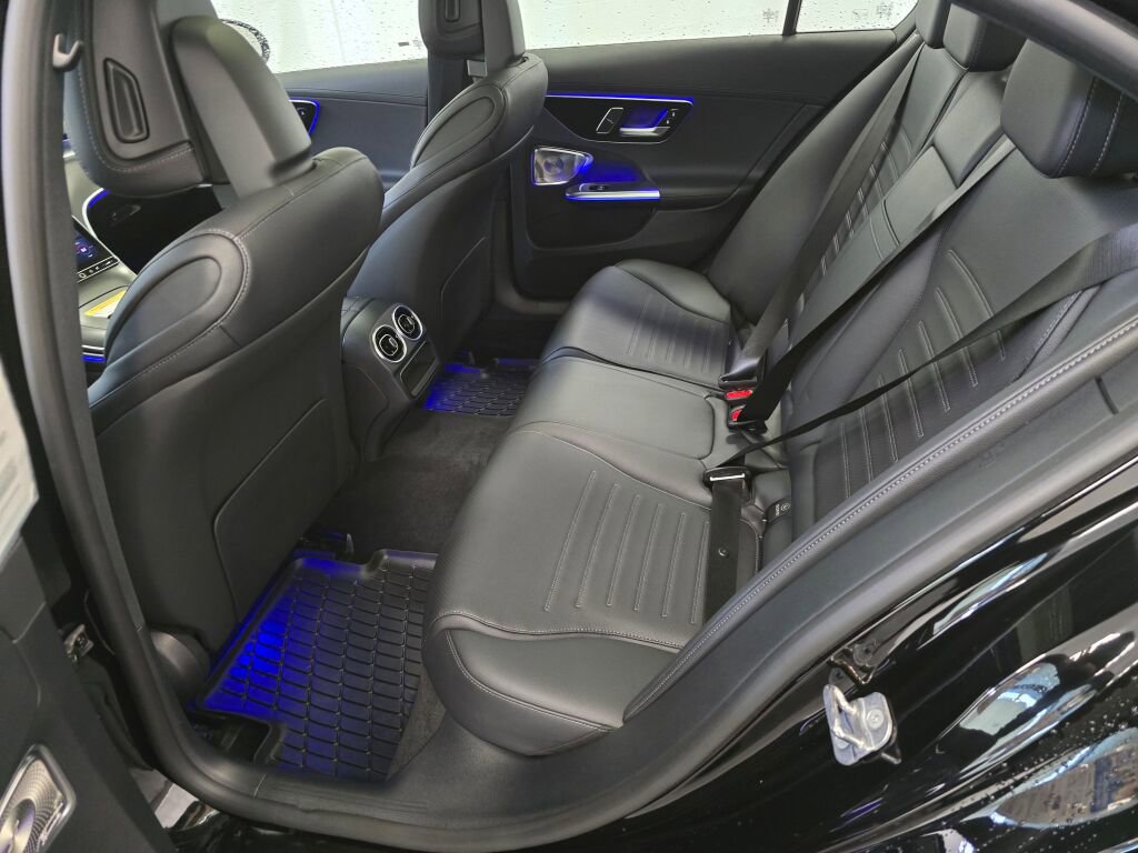 Used 2024 Mercedes-Benz C 300 4MATIC Sedan image 17