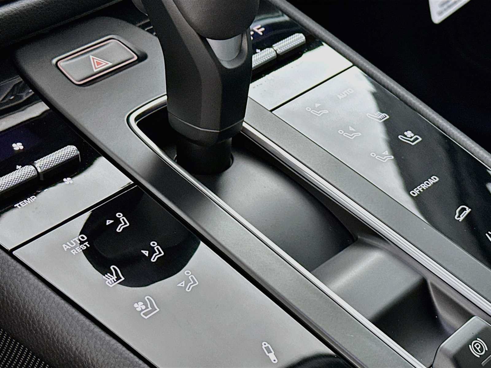 New 2026 Porsche Macan S AWD/4WD image 21