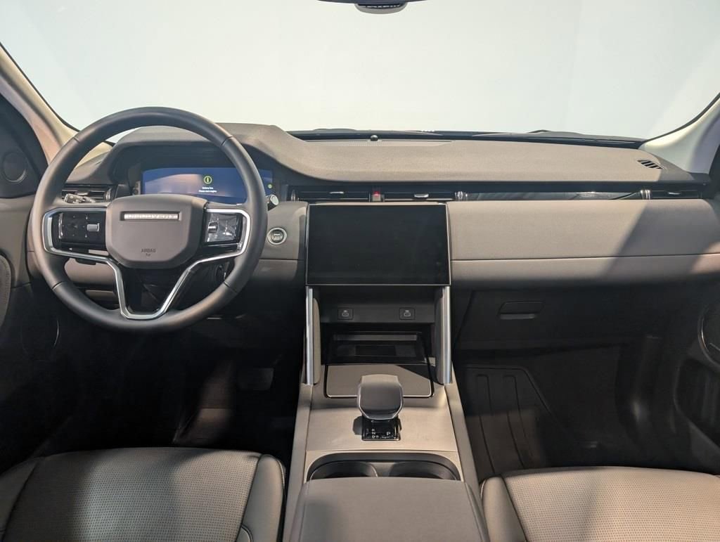 Used 2025 Land Rover Discovery Sport S image 15