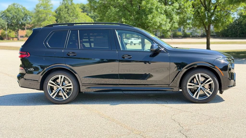 New 2027 BMW X7 xDrive40i w/ M Sport Package AWD/4WD image 9