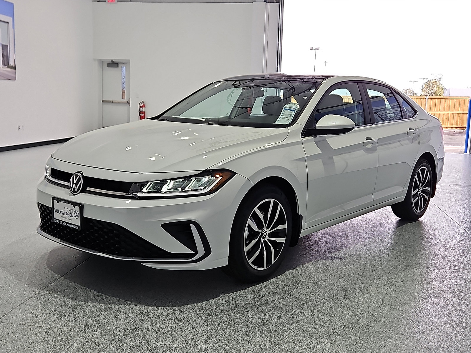 New 2026 Volkswagen Jetta SE image 2