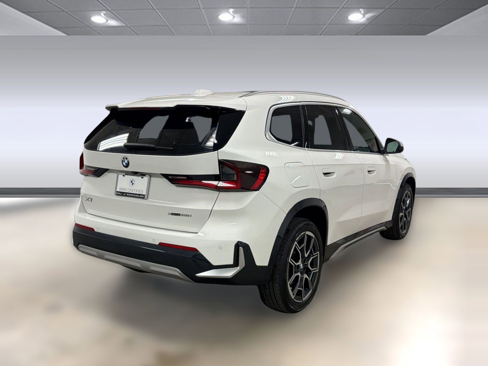 Certified 2023 BMW X1 xDrive28i w/ Convenience Package image 8