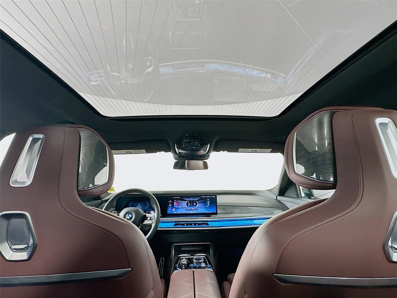 Used 2023 BMW 760i xDrive image 23