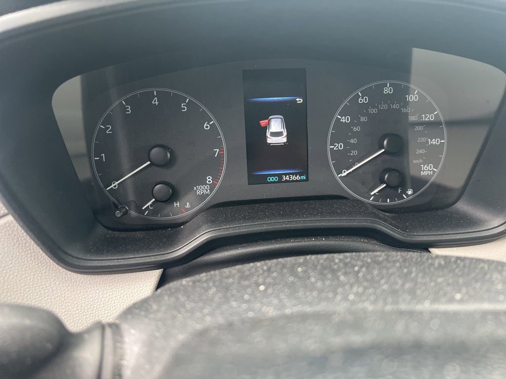 Used 2023 Toyota Corolla Cross L image 6