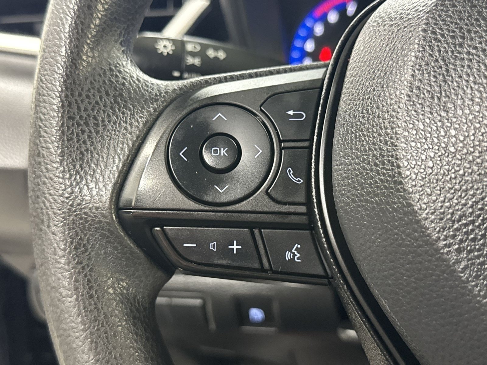 Used 2022 Toyota Corolla LE FWD image 45