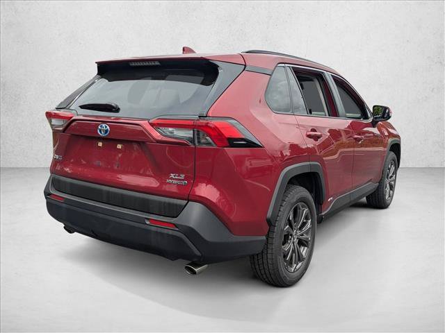 Used 2022 Toyota RAV4 XLE Premium AWD/4WD image 5