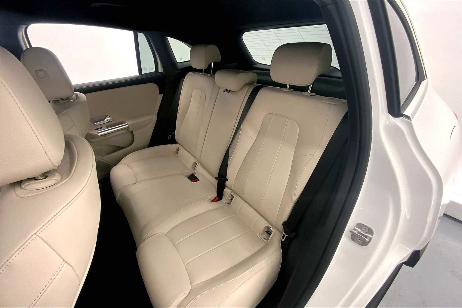 New 2026 Mercedes-Benz GLA 250 GLA 250 image 6