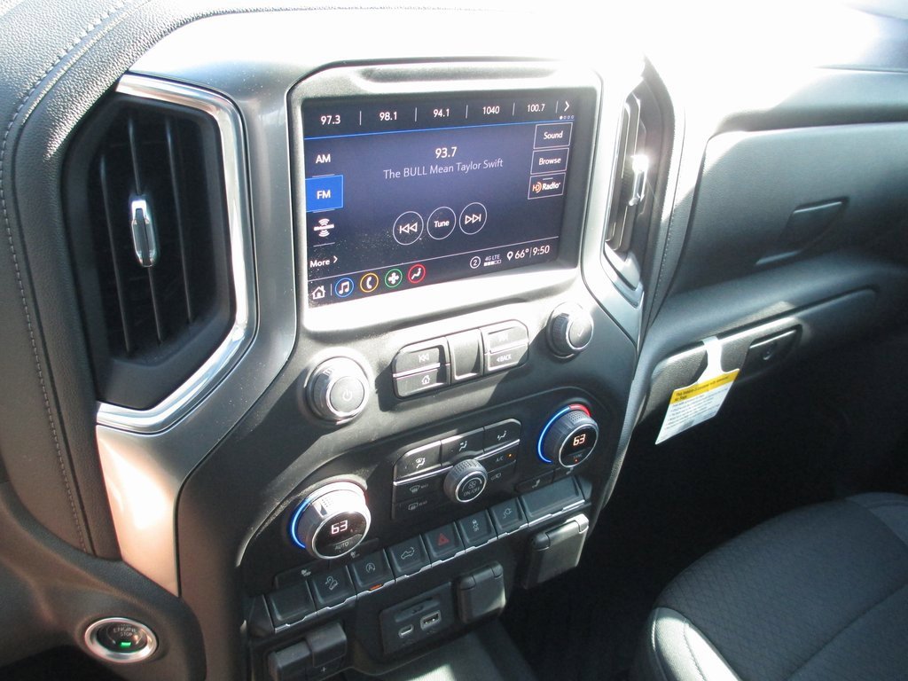 Used 2020 Chevrolet Silverado 1500 LT w/ All-Star Edition image 27