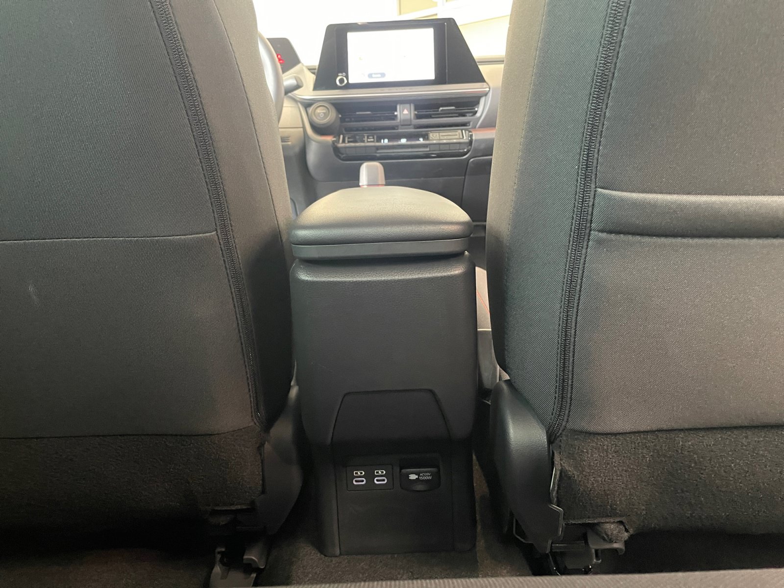 Certified 2026 Toyota Prius Plug-In Hybrid FWD image 32