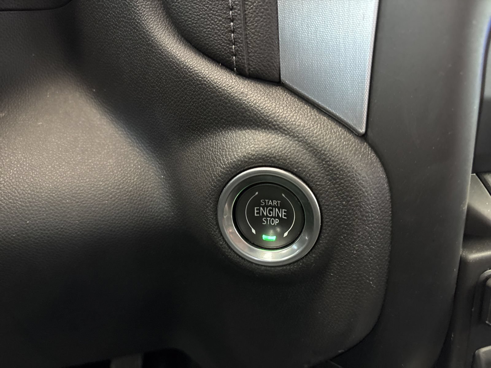 Used 2020 GMC Sierra 1500 SLT AWD/4WD image 25