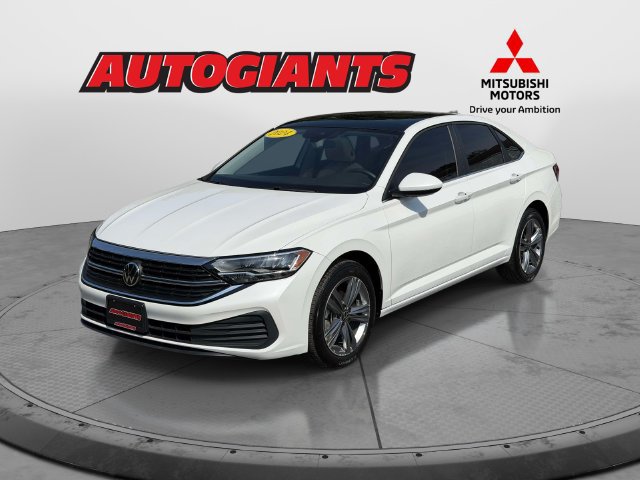 Used 2024 Volkswagen Jetta SE w/ Panoramic Sunroof Package FWD image 5