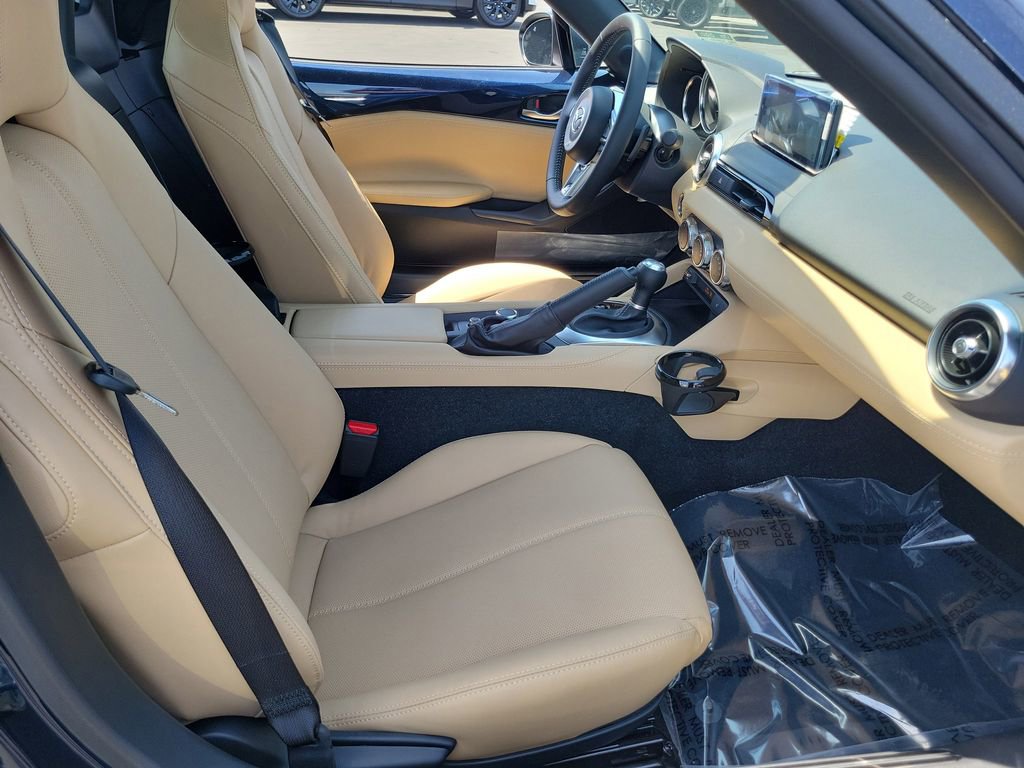 New 2026 MAZDA MX-5 Miata RF Grand Touring w/ Weather Package RWD image 17