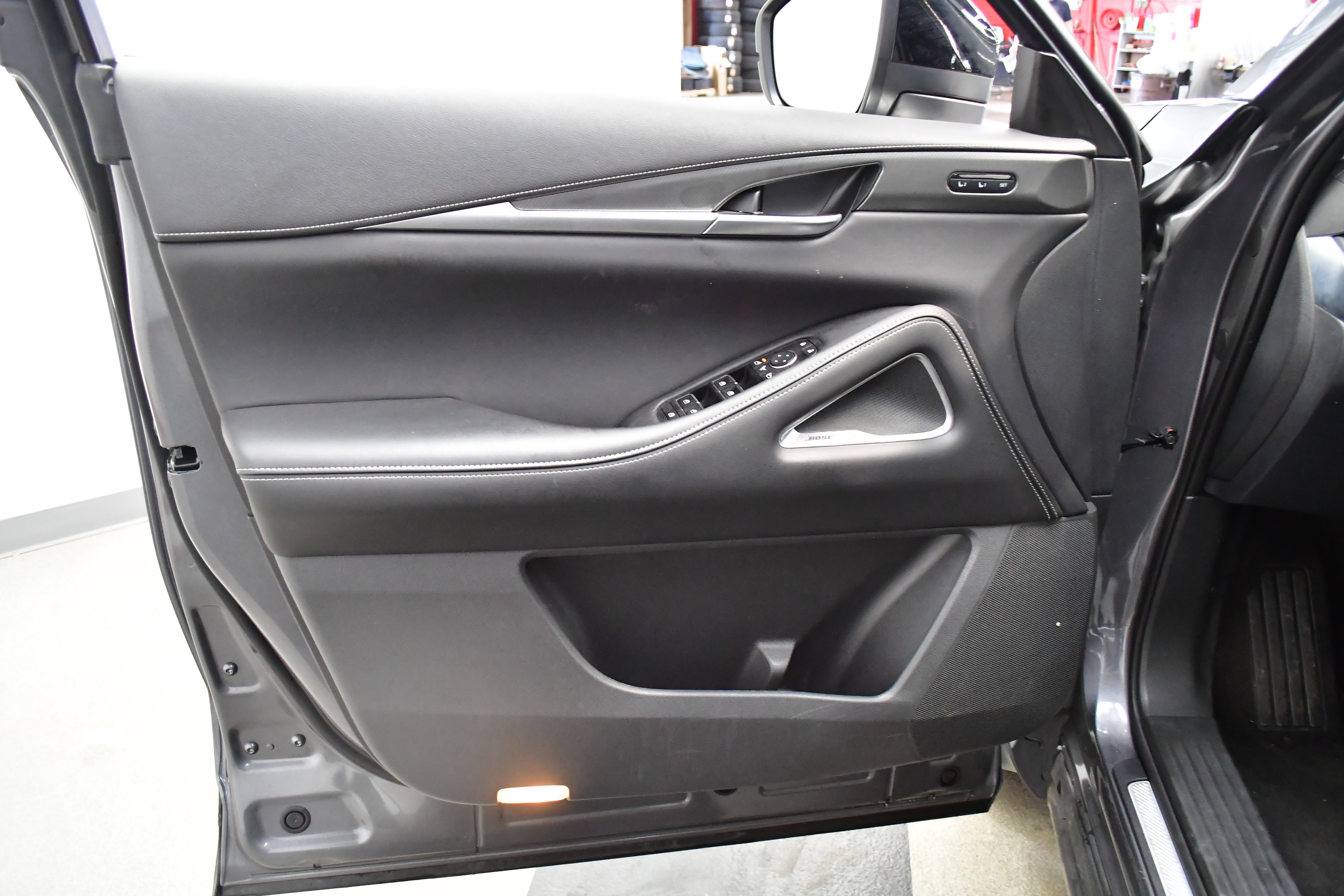 Used 2023 INFINITI QX60 Luxe w/ Performance Audio Package image 22