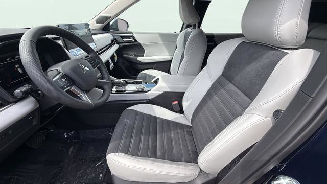 New 2026 Mitsubishi Outlander SE FWD image 14