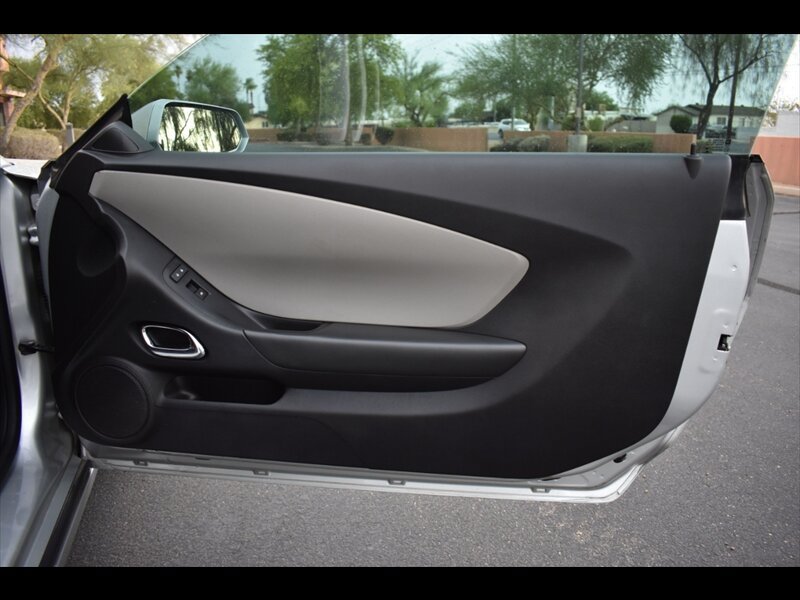 Used 2015 Chevrolet Camaro LS RWD image 27