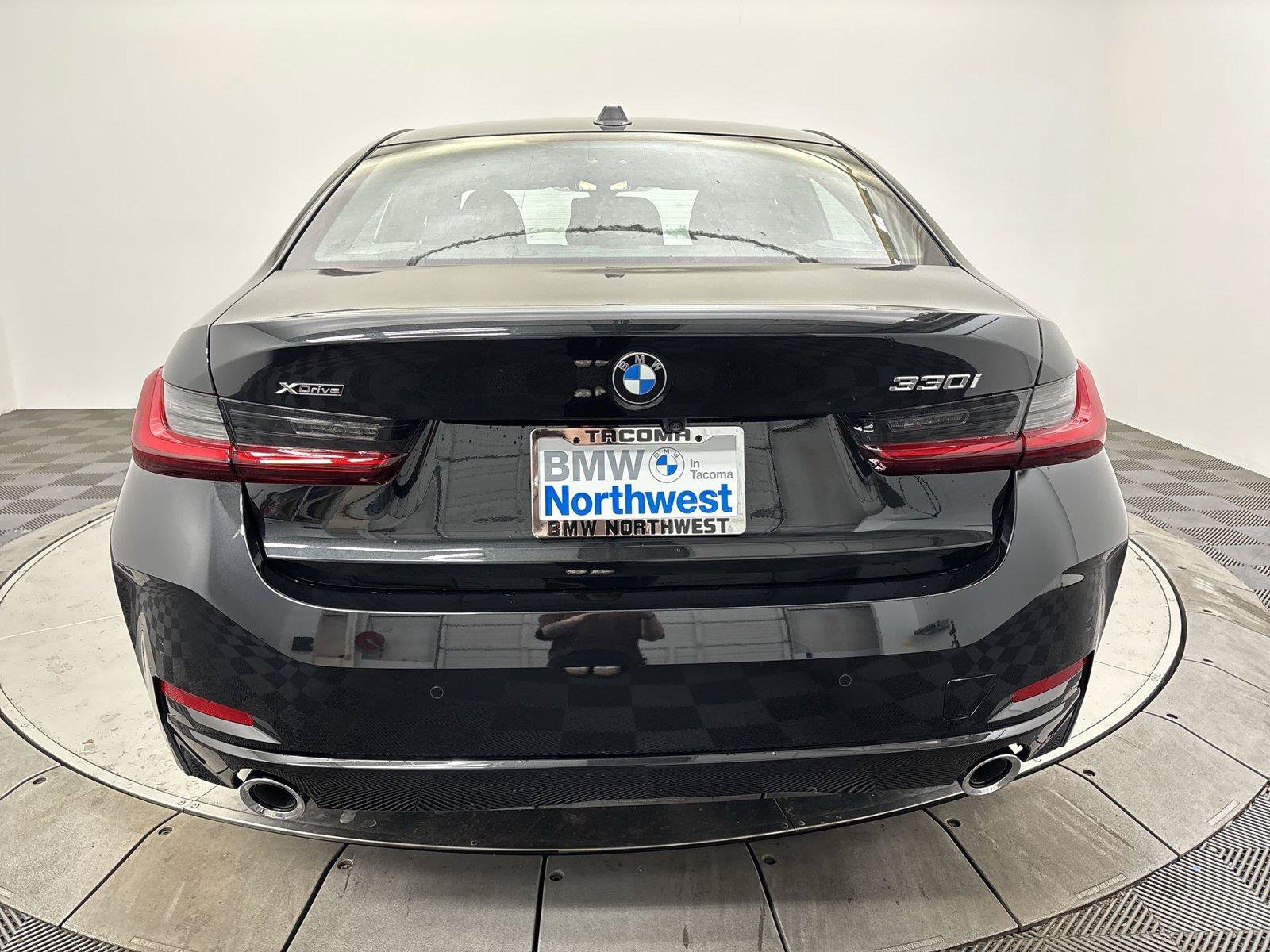New 2026 BMW 330i xDrive Sedan w/ Premium Package AWD/4WD image 15