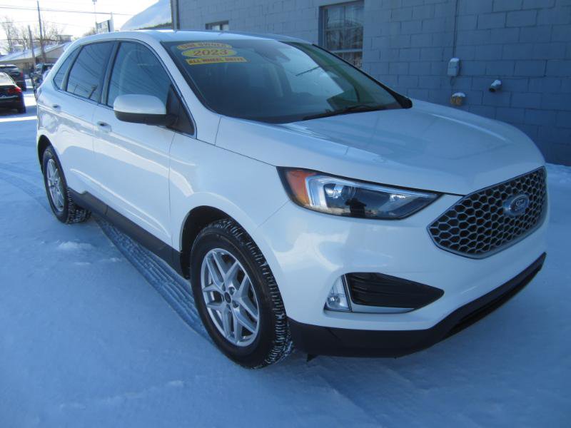 Used 2023 Ford Edge SEL w/ Convenience Package image 2