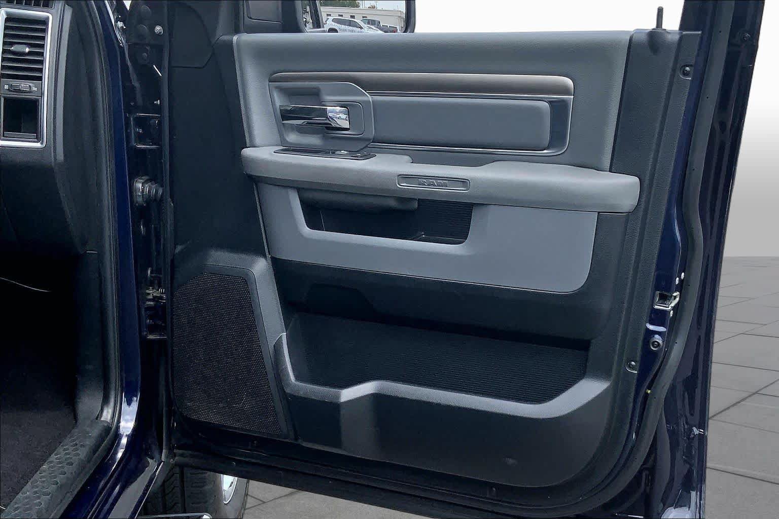 Used 2016 RAM 1500 Big Horn RWD image 22