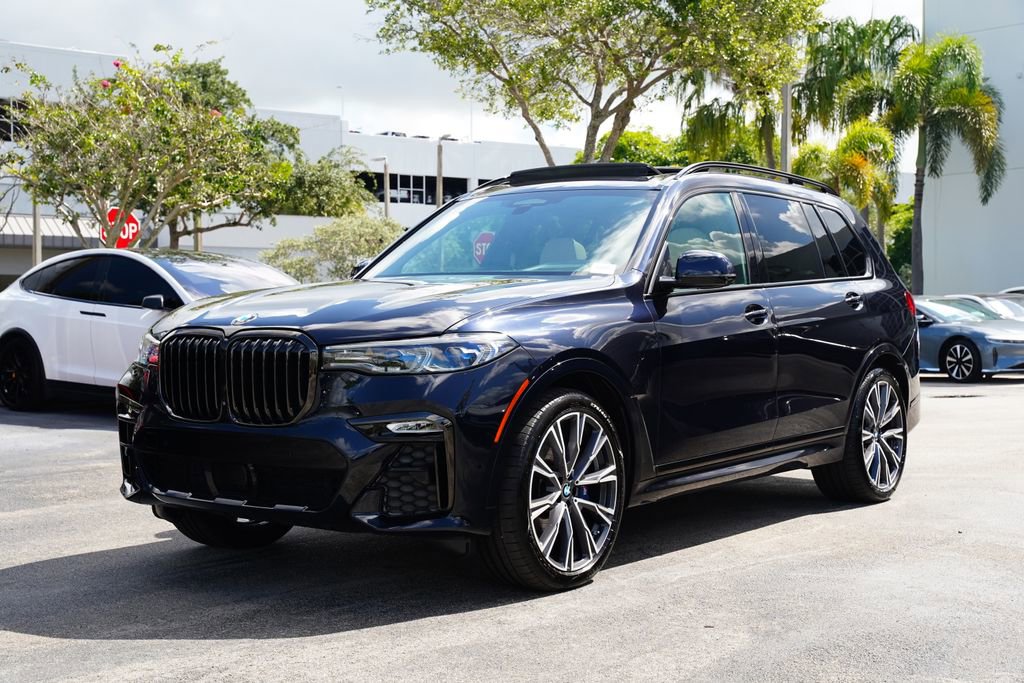 Used 2021 BMW X7 M50i AWD/4WD image 3
