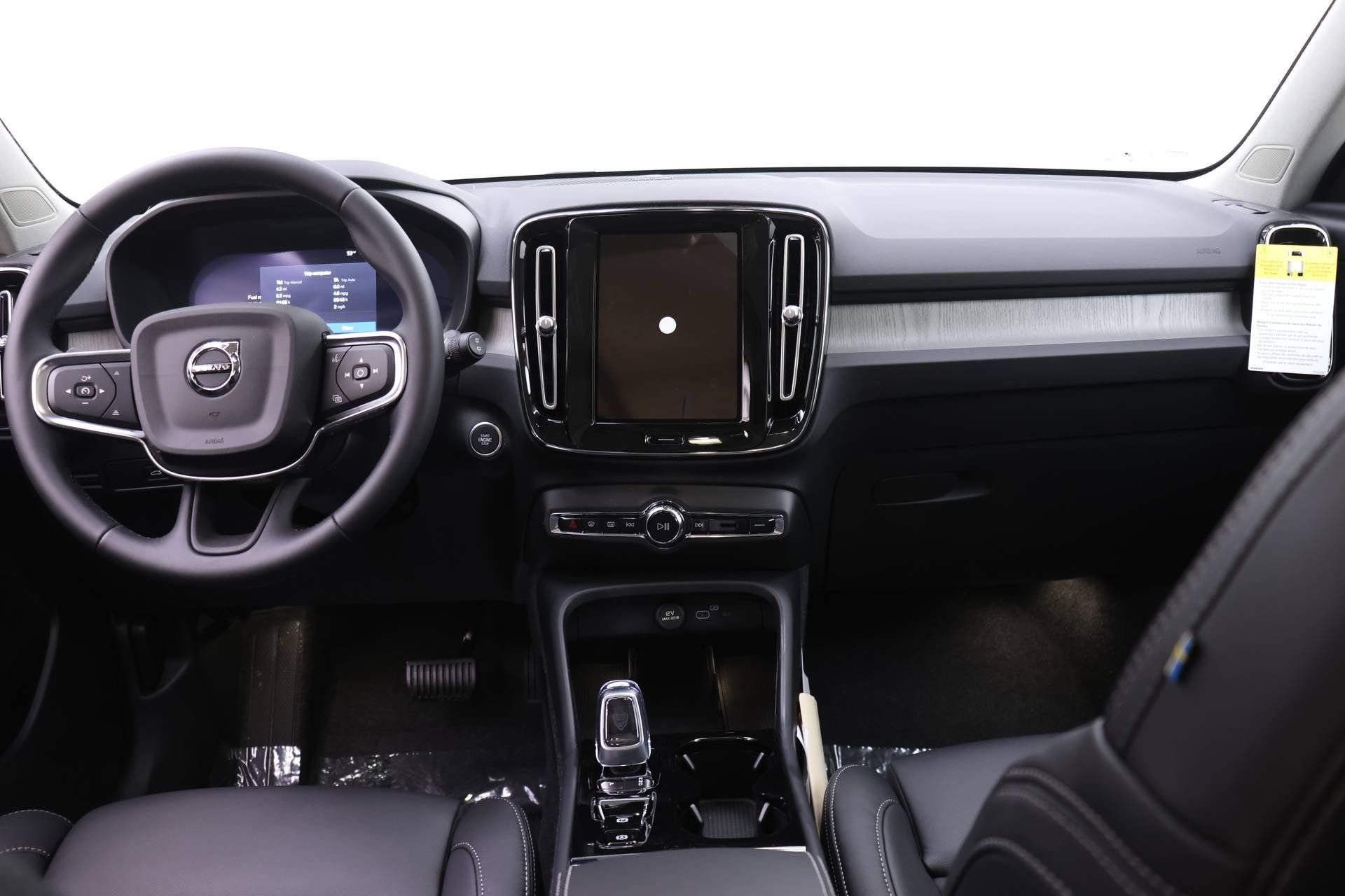 New 2026 Volvo XC40 B5 Plus w/ Protection Package Premier AWD/4WD image 7