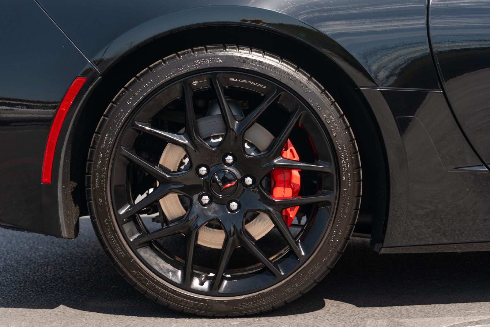 Used 2019 Chevrolet Corvette Stingray Convertible w/ 1LT RWD image 9
