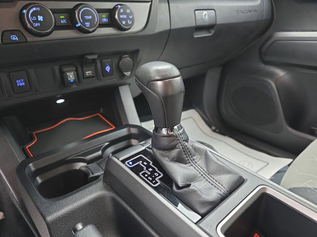 Used 2020 Toyota Tacoma TRD Off-Road image 36