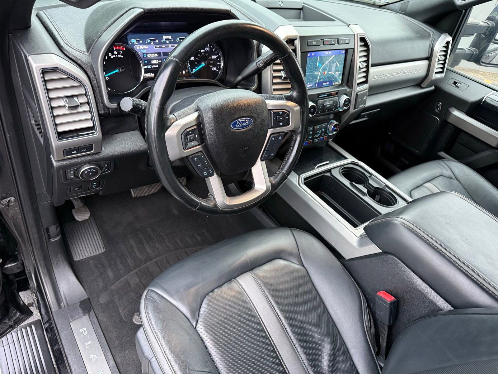 Used 2020 Ford F350 Platinum w/ Tremor Off-Road Package AWD/4WD image 11