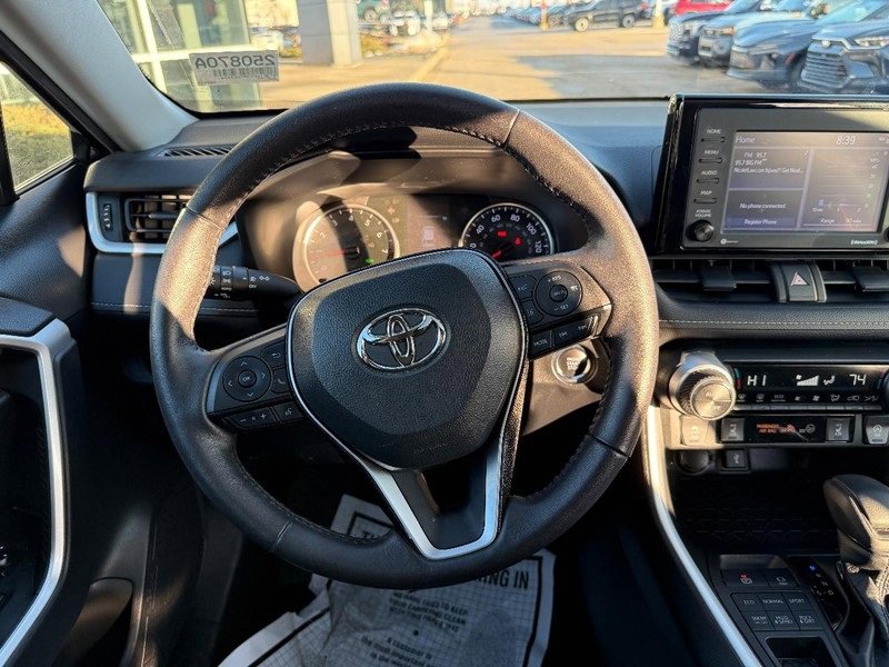 Used 2021 Toyota RAV4 XLE image 14