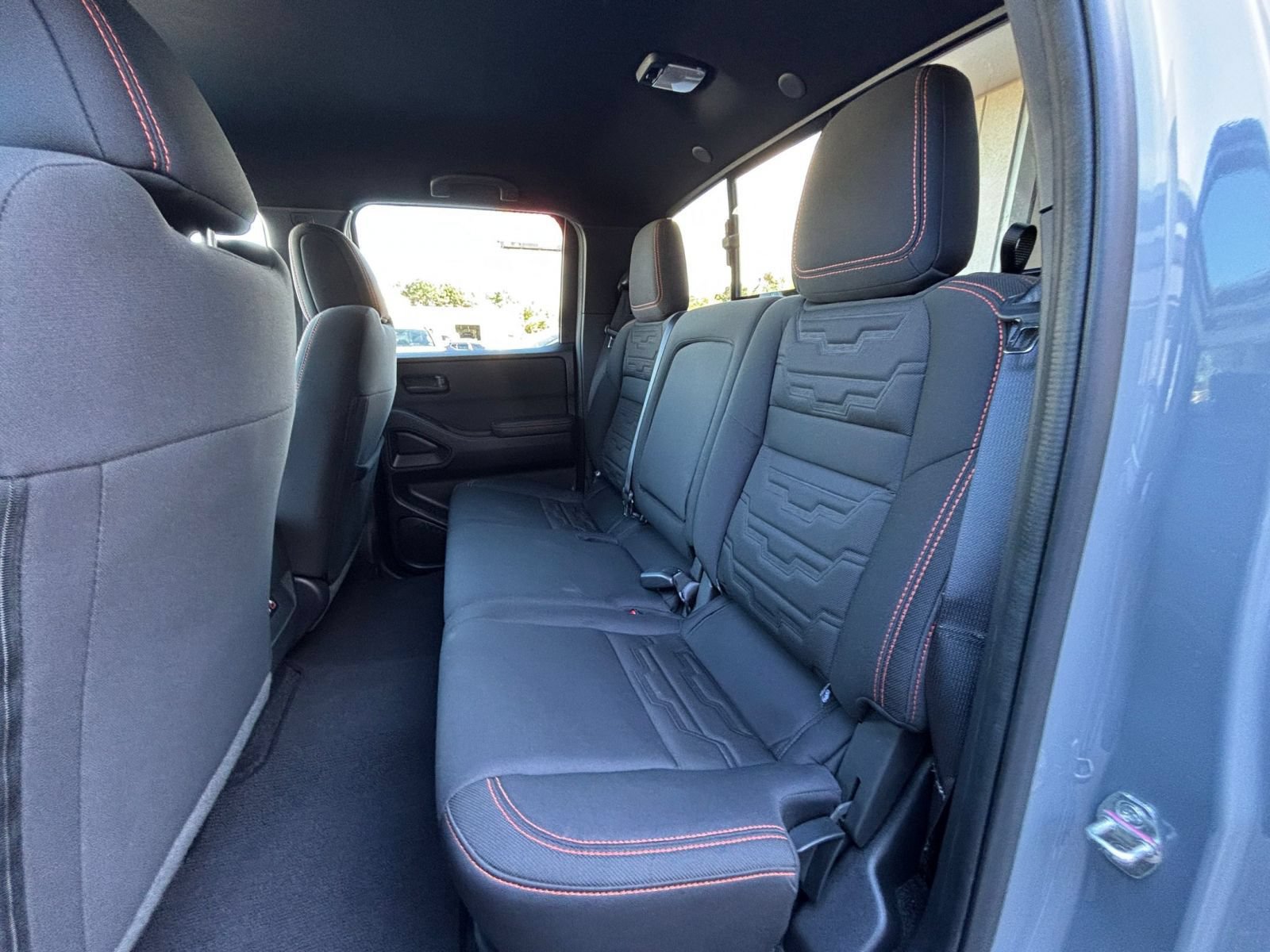 Used 2026 Nissan Frontier PRO-4X AWD/4WD image 26