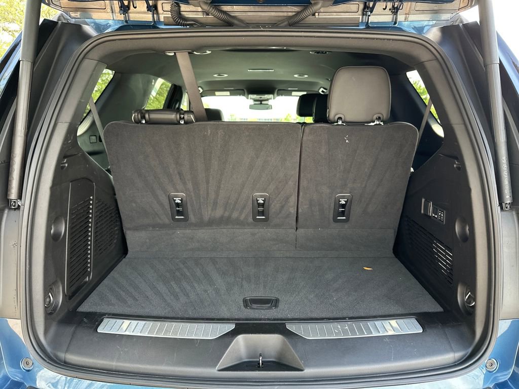Used 2025 Chevrolet Tahoe Premier RWD image 36
