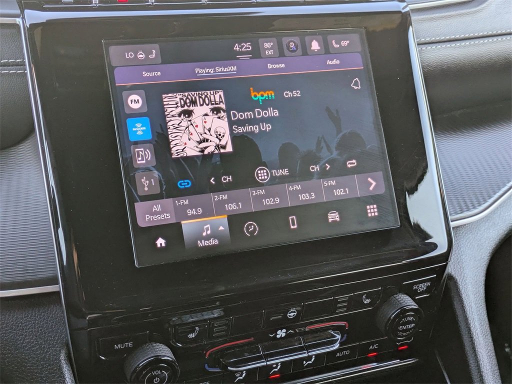 Used 2024 Jeep Grand Cherokee L Laredo image 18