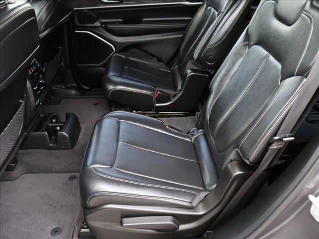 Used 2022 Jeep Grand Cherokee L Limited AWD/4WD image 25