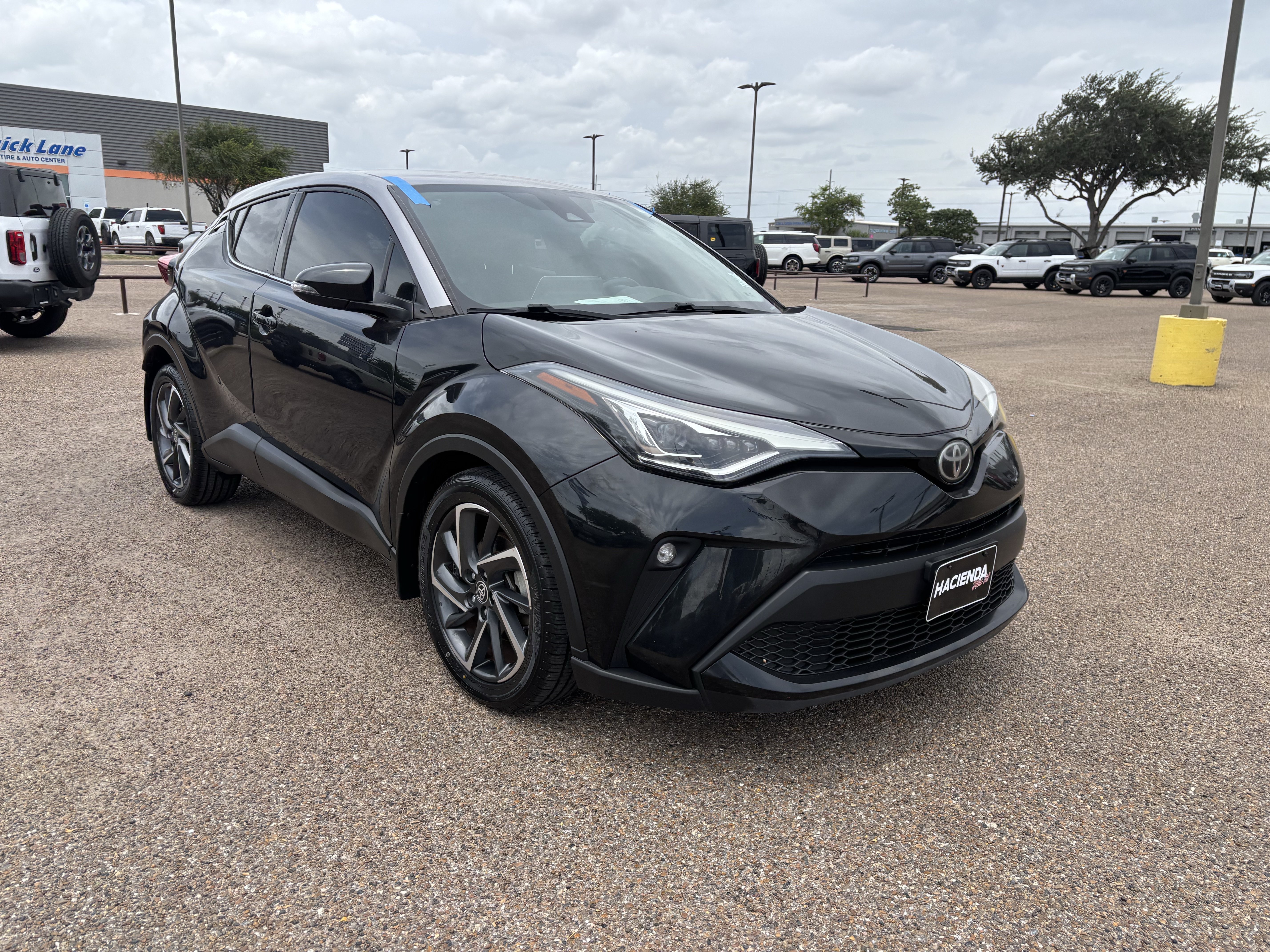 Used 2021 Toyota C-HR Limited FWD image 5