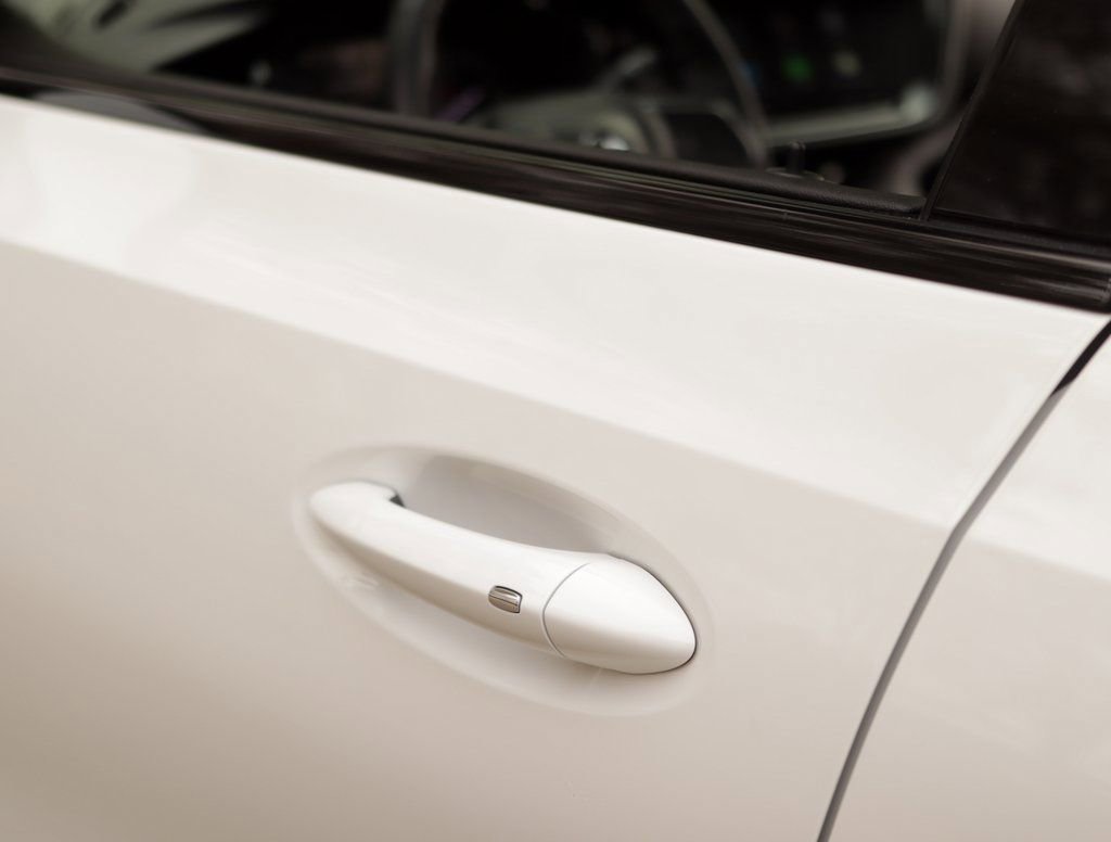 Used 2023 Buick Envision Essence w/ Sport Touring Package image 37