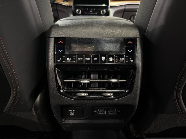 Used 2024 Jeep Grand Cherokee L Summit AWD/4WD image 30