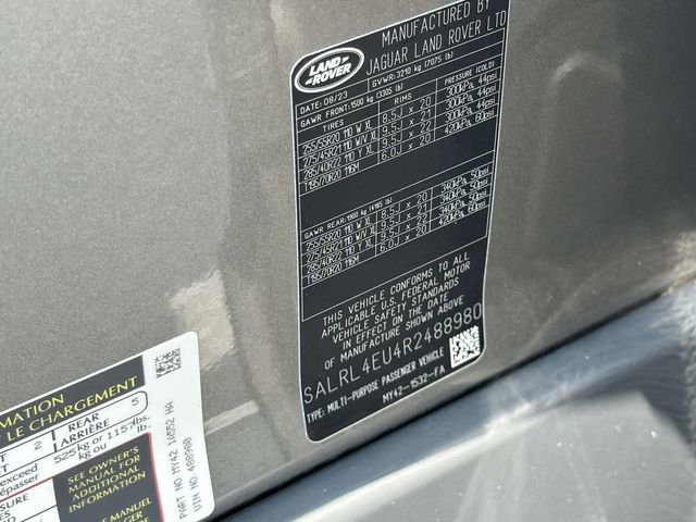 Used 2024 Land Rover Discovery Dynamic SE image 29