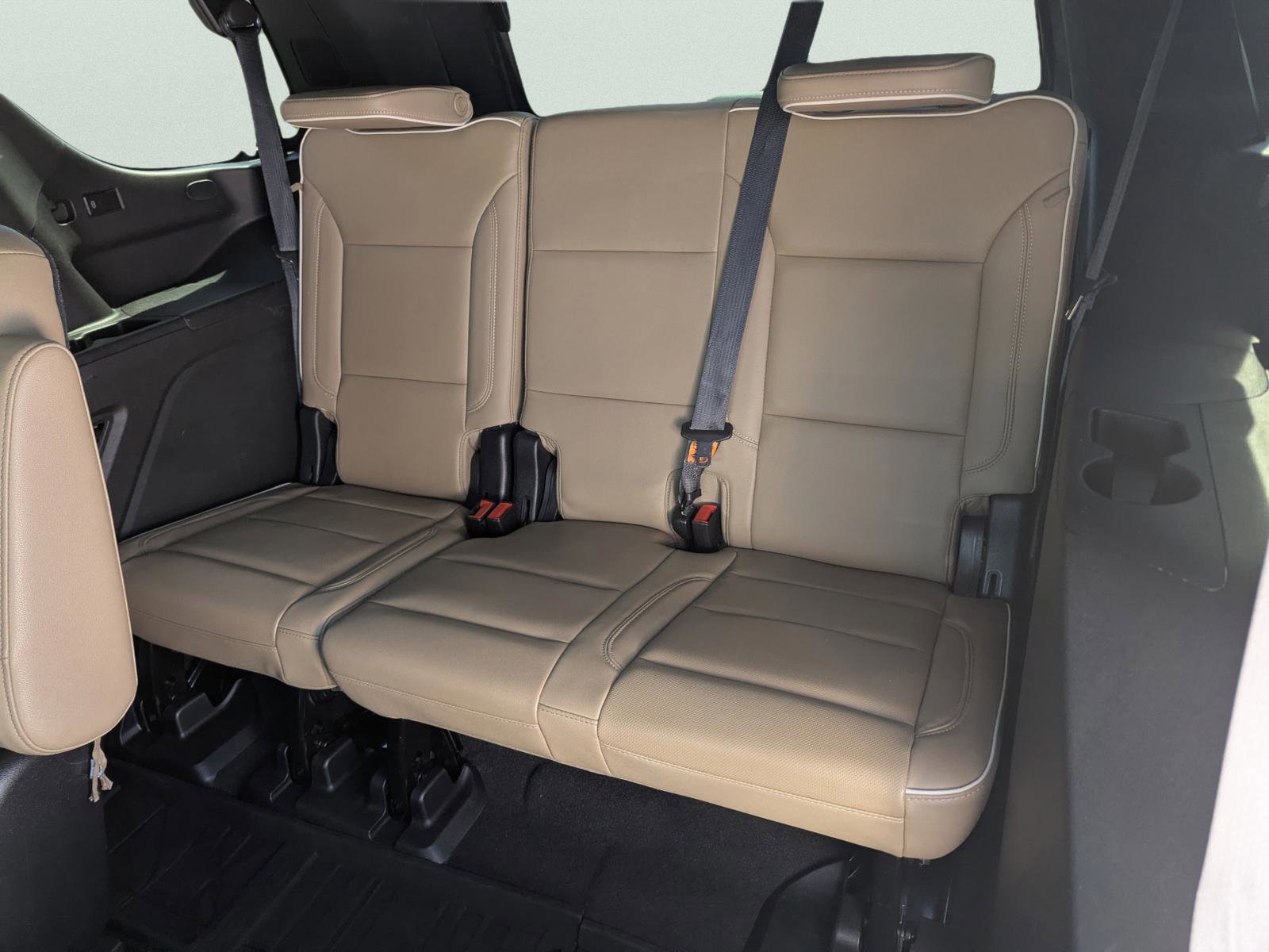 Used 2021 Chevrolet Tahoe Premier w/ Premium Package image 22