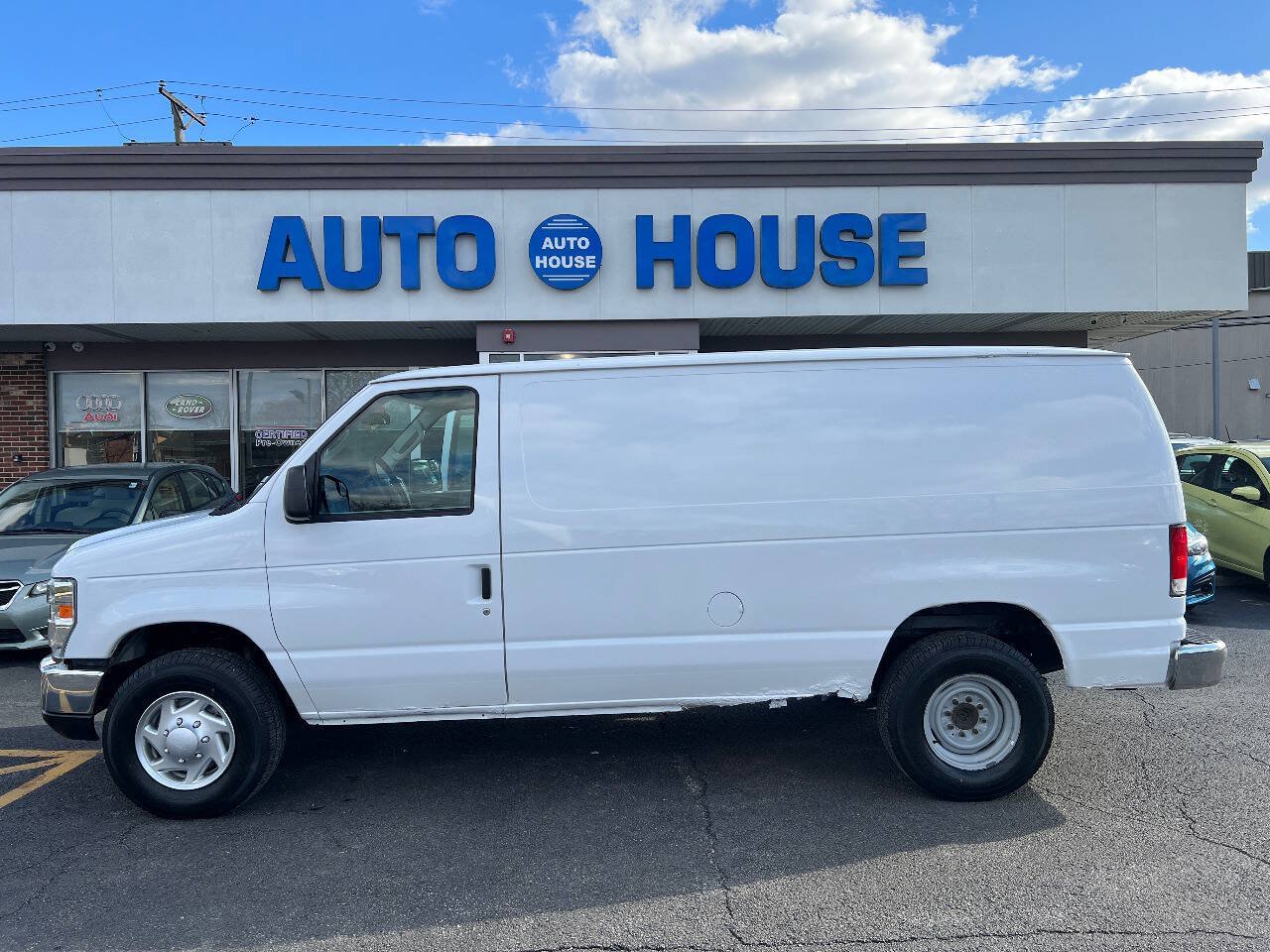 Used 2013 Ford E-250 and Econoline 250 w/ Commercial Cargo Van Pkg RWD image 8