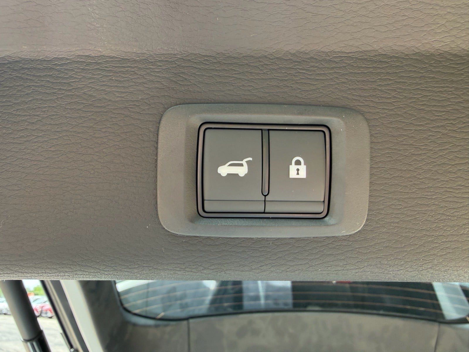 New 2026 Mitsubishi Outlander AWD image 17