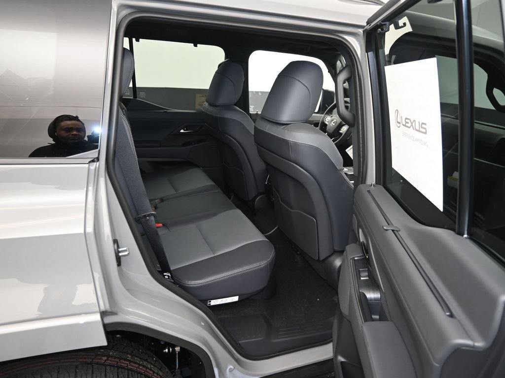 New 2025 Lexus GX 550 image 11